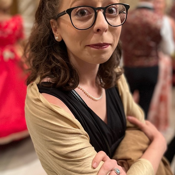 Meet your Posher, Alexandra - Picture 3 of 7